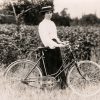 Cyclist, Beazley End, Essex, 1905, photographe inconnu. Sludge G via Flickr